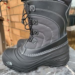 Boys snow boots